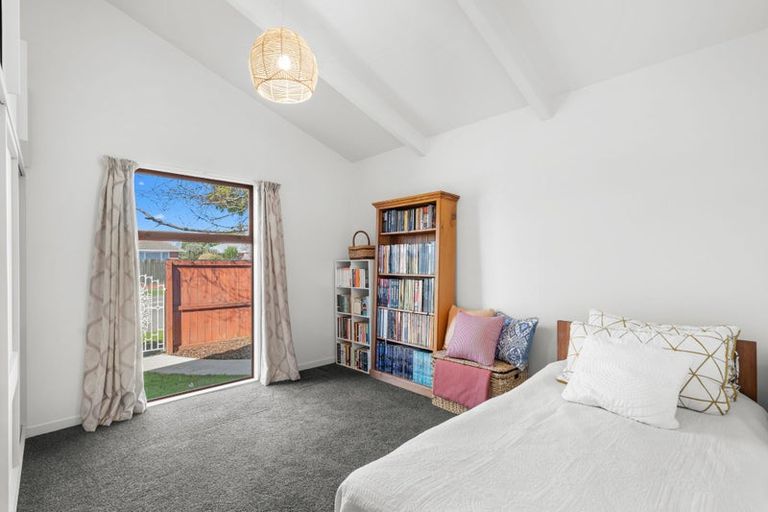 Photo of property in 27 Withells Road, Avonhead, Christchurch, 8042