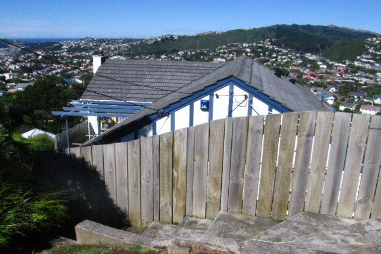 Photo of property in 62 Bedford Street, Northland, Wellington, 6012
