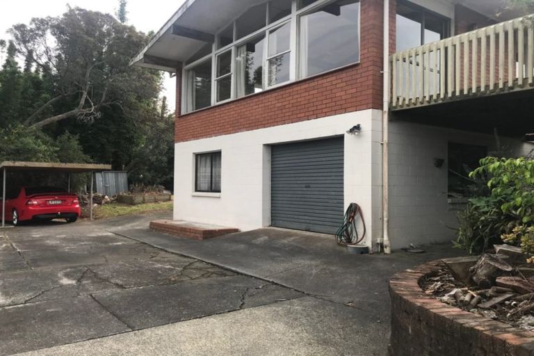 Photo of property in 153 Gossamer Drive, Pakuranga Heights, Auckland, 2010