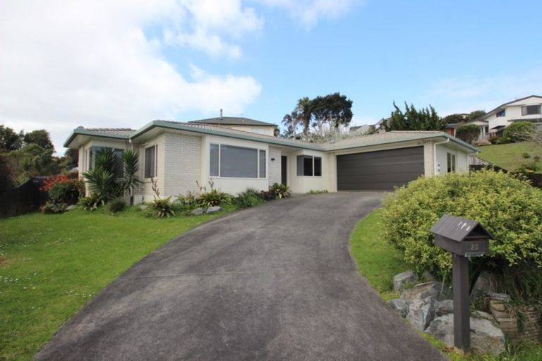 Photo of property in 25 Esther Place, Red Beach, 0932