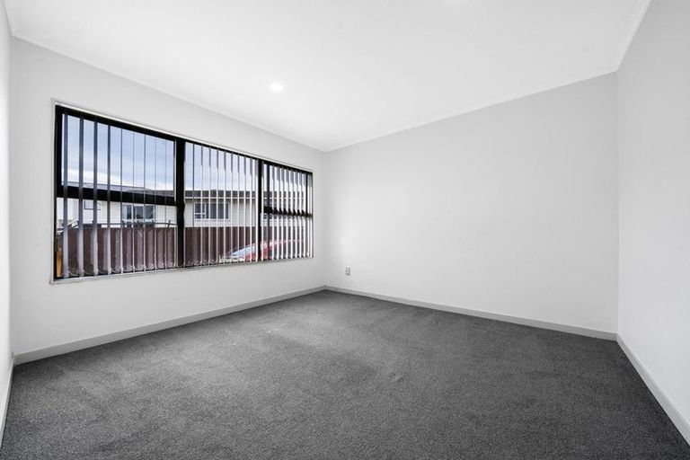 Photo of property in 43 Wickman Way, Mangere East, Auckland, 2024