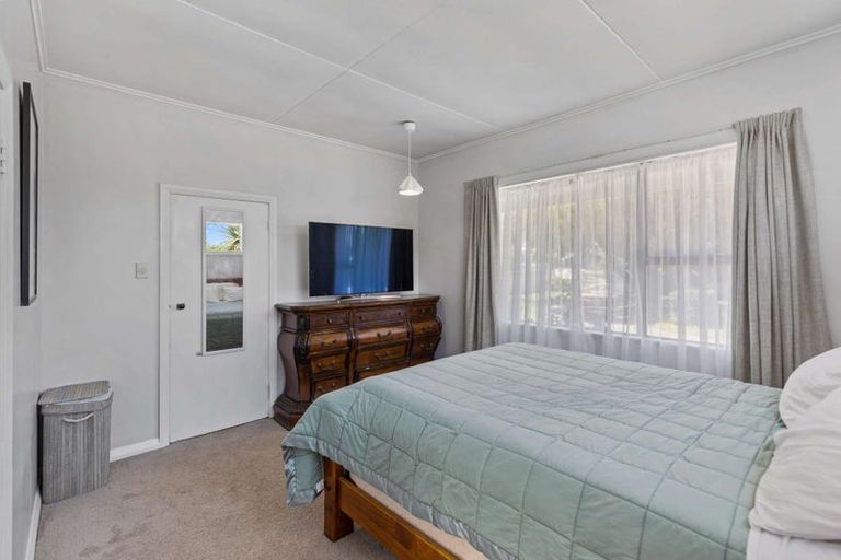 Photo of property in 9 Waitai Street, Castlecliff, Whanganui, 4501