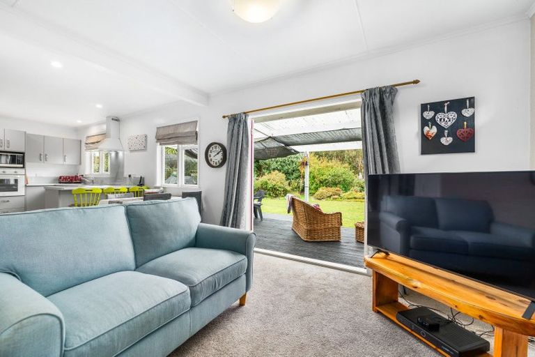 Photo of property in 17 Flyger Street, Kimbolton, 4774