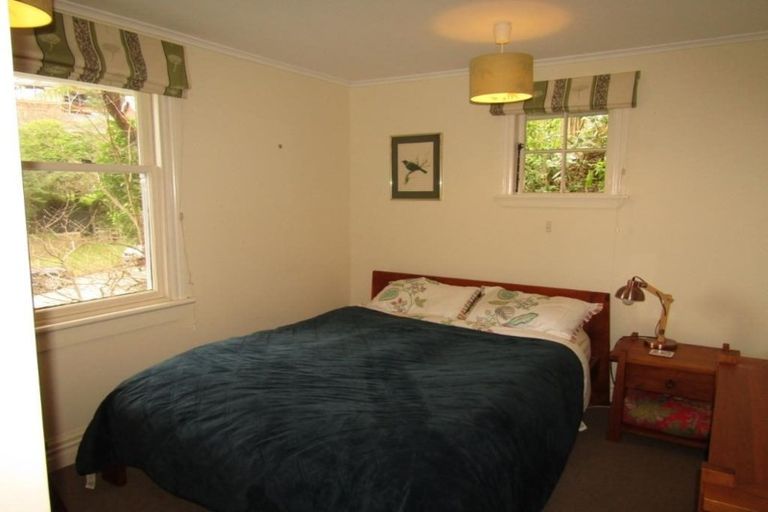 Photo of property in 28 Rangiora Avenue, Kaiwharawhara, Wellington, 6035