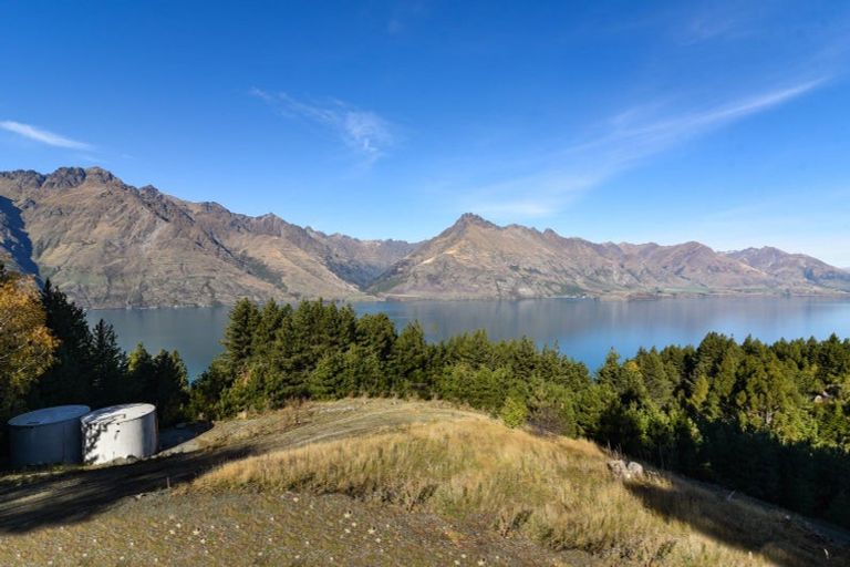 Photo of property in 667 Glenorchy-queenstown Road, Closeburn, Queenstown, 9371