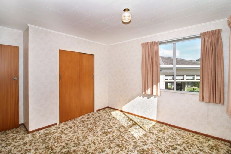 Photo of property in 14 Huatoki Street, Vogeltown, New Plymouth, 4310