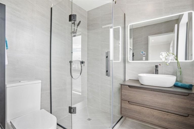 Photo of property in 42 Drumbuoy Drive, Flat Bush, Auckland, 2019