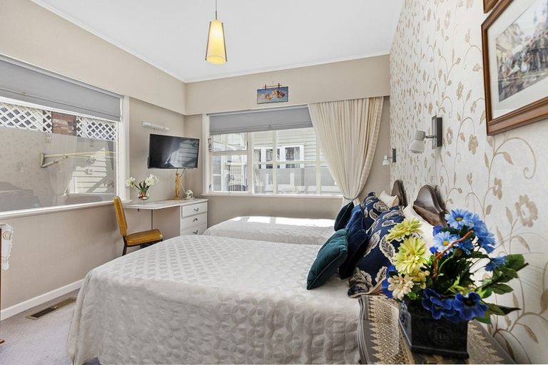 Photo of property in 26 Ferry Street, Seatoun, Wellington, 6022