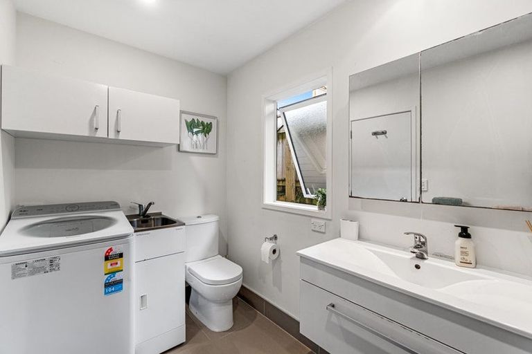 Photo of property in 3a Katrina Place, Massey, Auckland, 0614