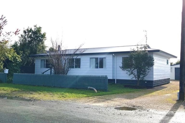 Photo of property in 15 Hiawatha Lane, Takaka, 7110