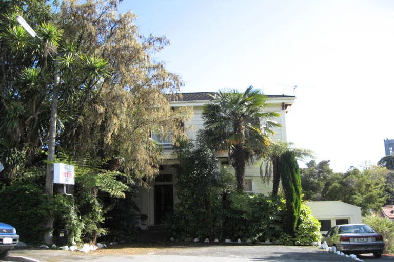 Photo of property in Lynton Lodge, 25 Examiner Street, Nelson, 7010