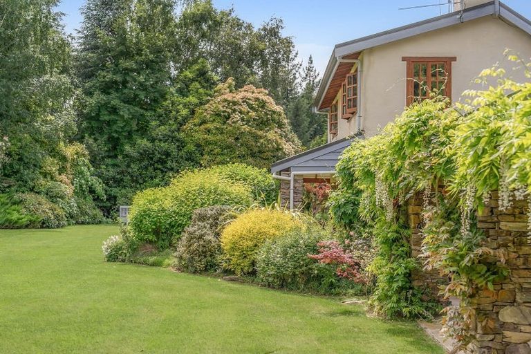 Photo of property in 124 Horseshoe Bend Drive, Albert Town, Wanaka, 9382