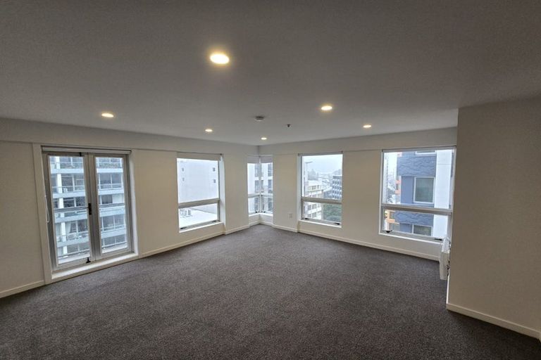 Photo of property in Terrace Heights Apartments, 9b/163 The Terrace, Wellington Central, Wellington, 6011
