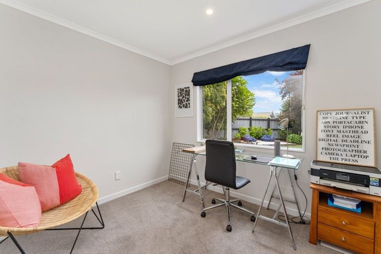 Photo of property in 12 Cobb Place, Otaki, 5512