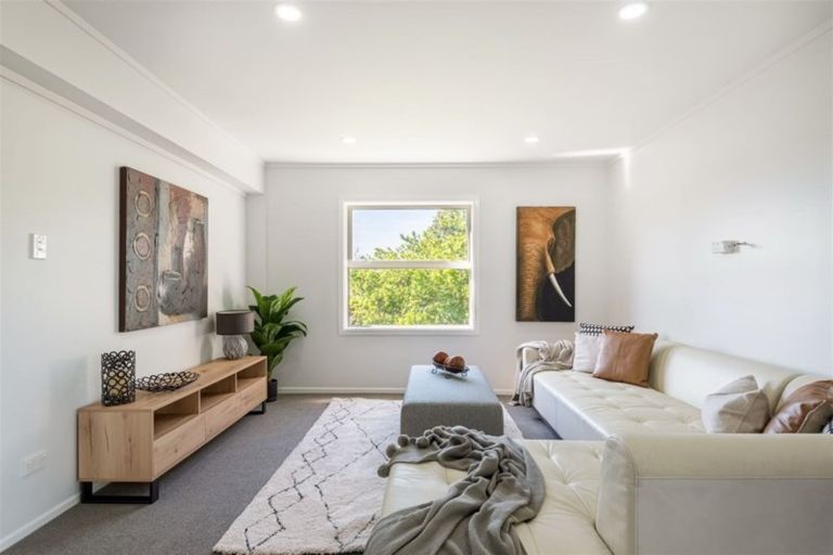 Photo of property in 2/46 Gill Avenue, Te Atatu Peninsula, Auckland, 0610