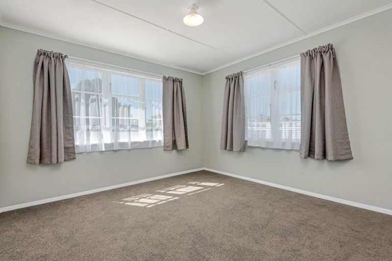 Photo of property in 41 Mclean Street, Woodville, 4920