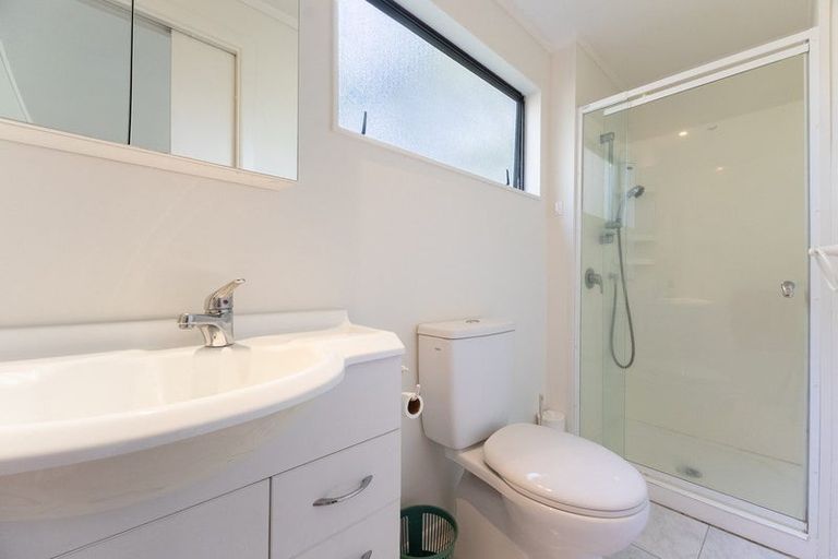 Photo of property in 29 Cranbrook Grove, Waikanae, 5036