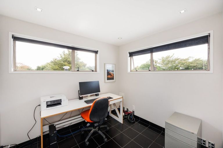 Photo of property in 25 Trent Avenue, Hokowhitu, Palmerston North, 4410