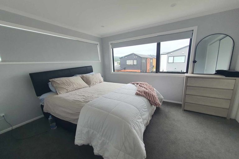 Photo of property in 4 Gloaming Lane, Wallaceville, Upper Hutt, 5018