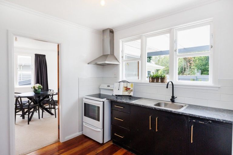 Photo of property in 7 Ruha Street, West End, Palmerston North, 4412