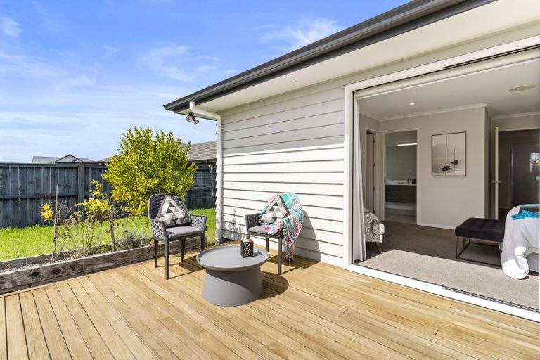 Photo of property in 3 Kuawa Drive, Kumeu, 0810