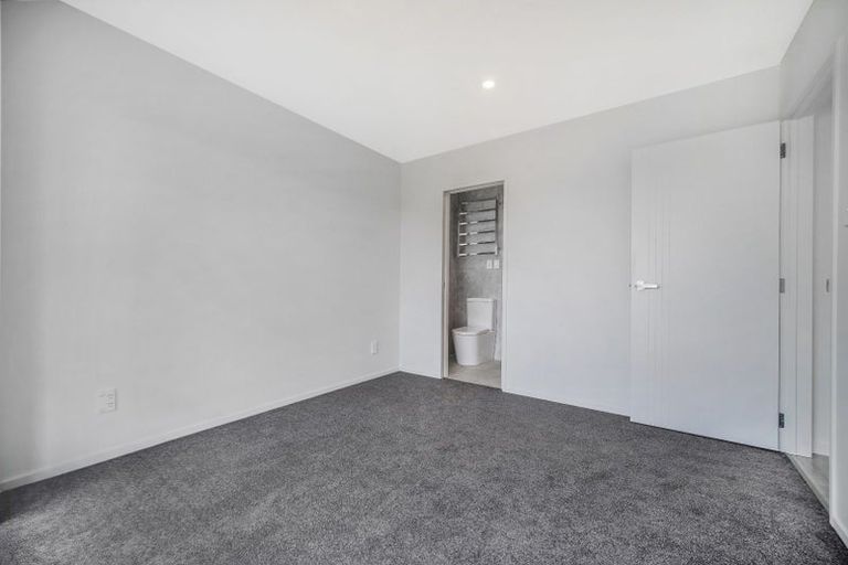 Photo of property in 5 Tributary Parade, Karaka, Papakura, 2113