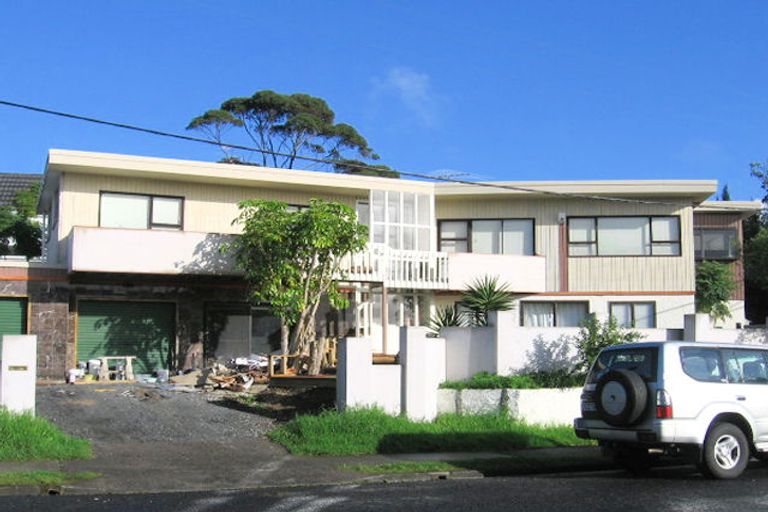 Photo of property in 2/49 Galaxy Drive, Mairangi Bay, Auckland, 0630