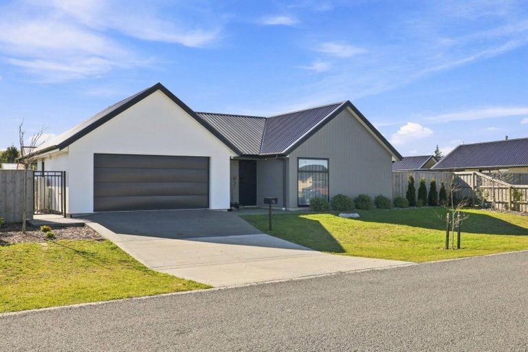 Photo of property in 51 Hilton Drive, Amberley, 7410
