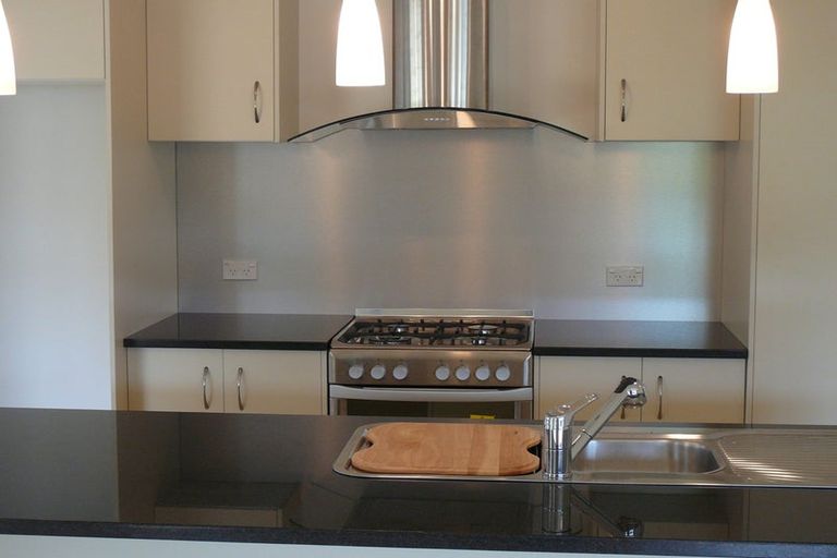 Photo of property in 18 Glover Place, Onerahi, Whangarei, 0110