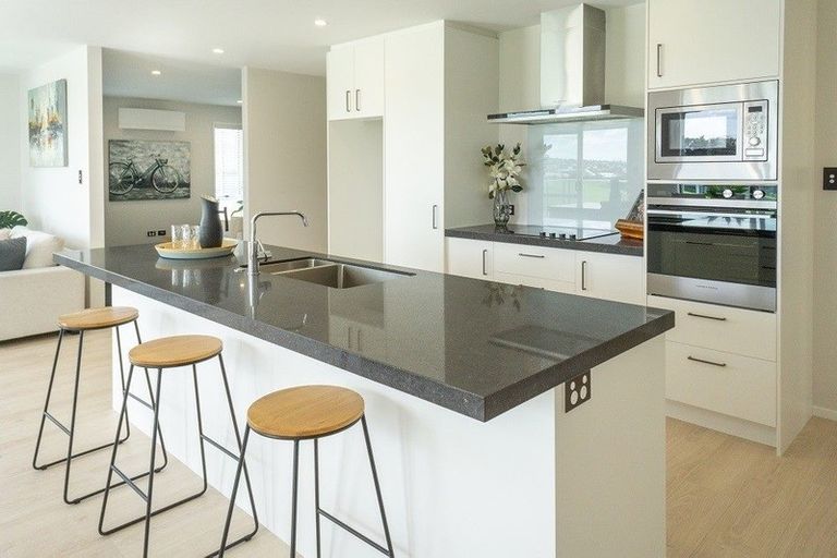 Photo of property in 20 Waititiro Rise, Stanmore Bay, Whangaparaoa, 0932