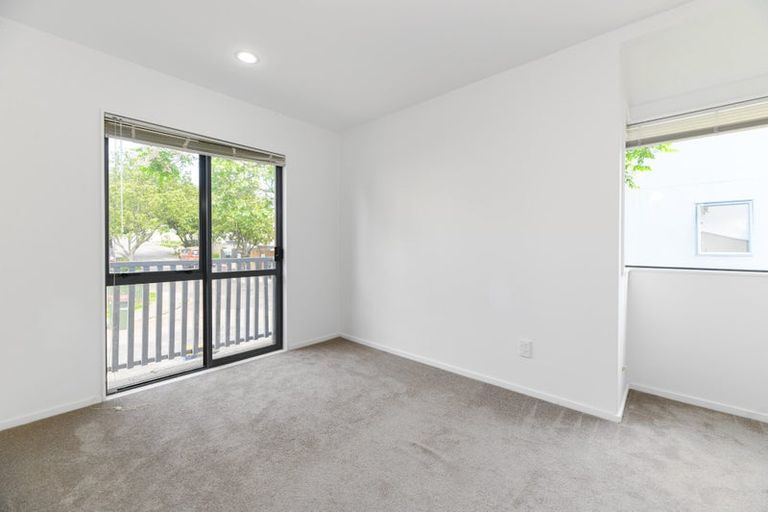 Photo of property in 3 Sun Place, Henderson, Auckland, 0612