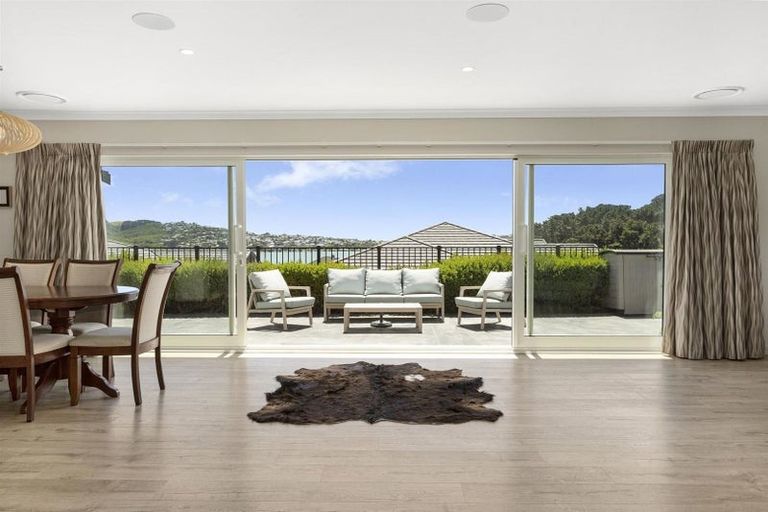 Photo of property in 35 Margaret Shields Avenue, Aotea, Porirua, 5024