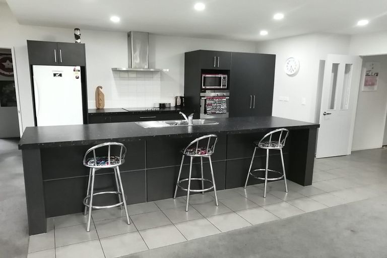 Photo of property in 82 Hakatere Road, Pegasus, 7612