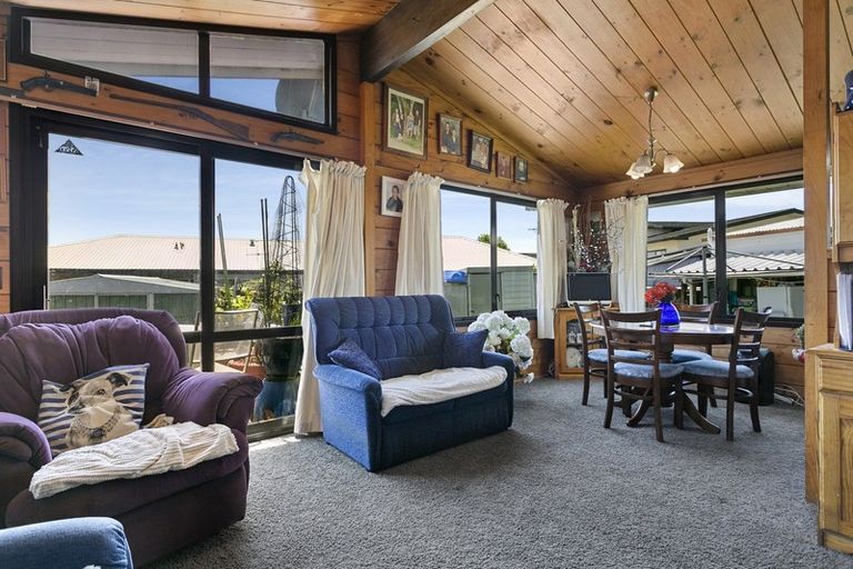 Photo of property in 15 Tobin Place, Richmond Heights, Taupo, 3330