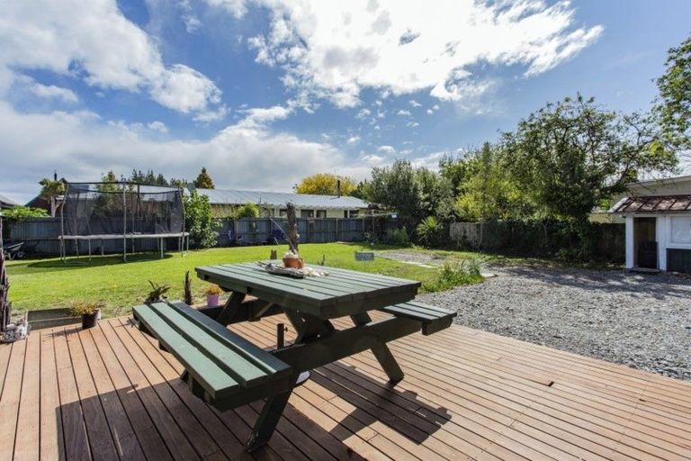 Photo of property in 16 Penfold Square, Leithfield, 7481