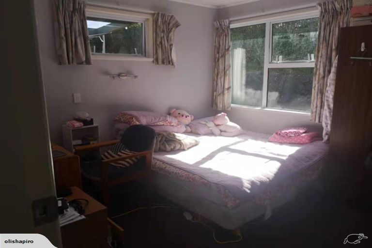Photo of property in 35a Ranui Terrace, Tawa, Wellington, 5028