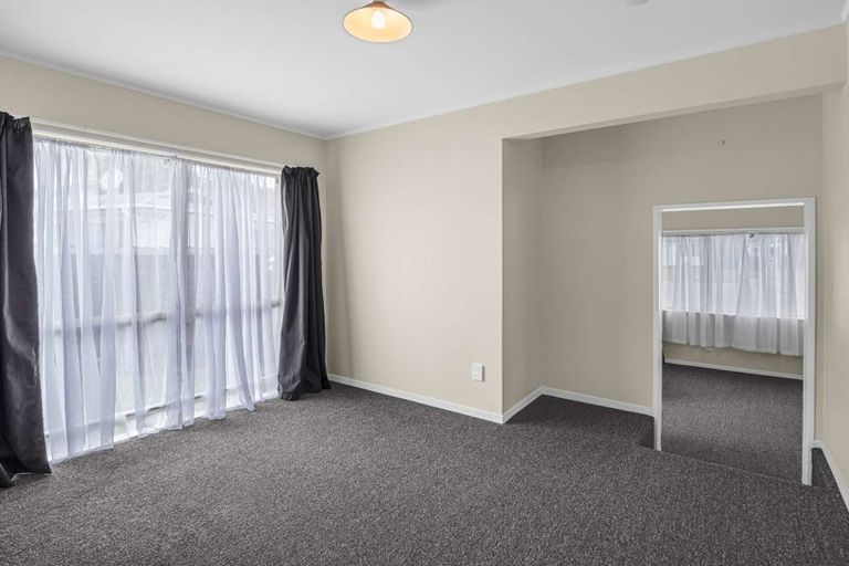 Photo of property in 3 Kirkcaldie Grove, Levin, 5510