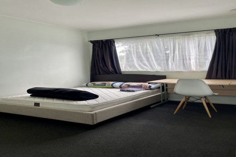 Photo of property in 21 Thomas Avenue, Te Atatu Peninsula, Auckland, 0610