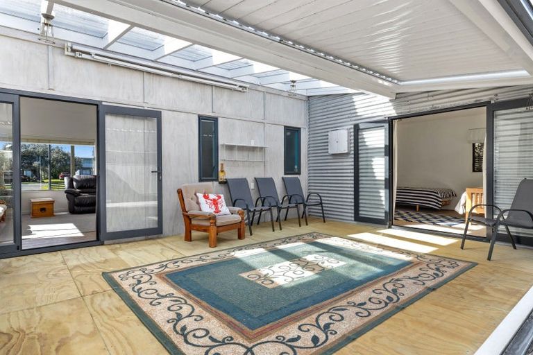 Photo of property in 22 Pinedale Crescent, Riversdale Beach, Masterton, 5872