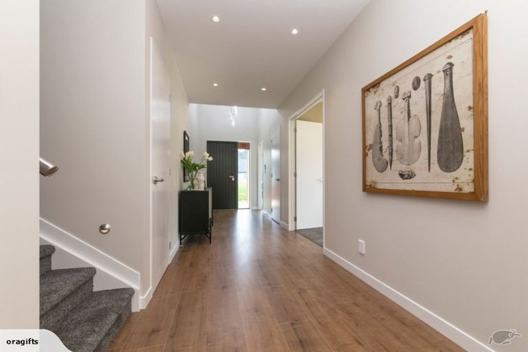 Photo of property in 1 Duchess Way, Riverhead, 0820