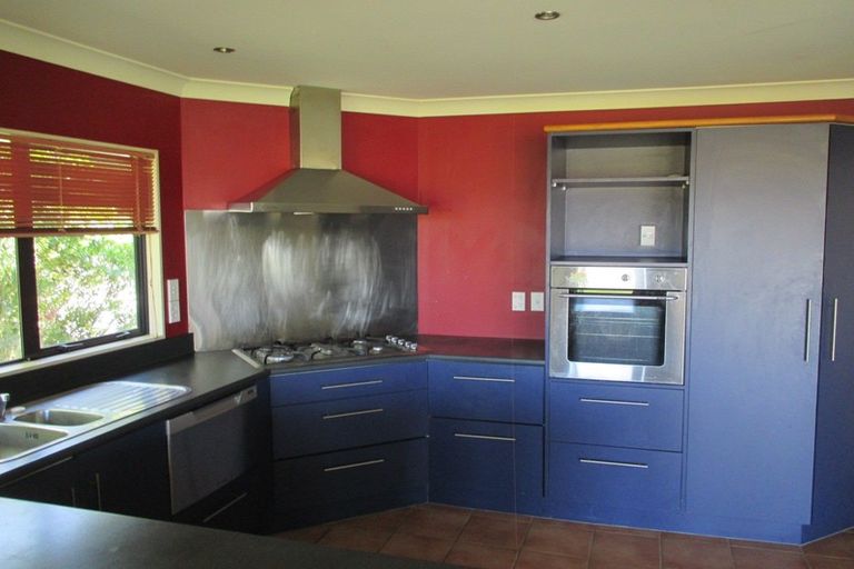 Photo of property in 35 Ruapehu Drive, Fitzherbert, Palmerston North, 4410