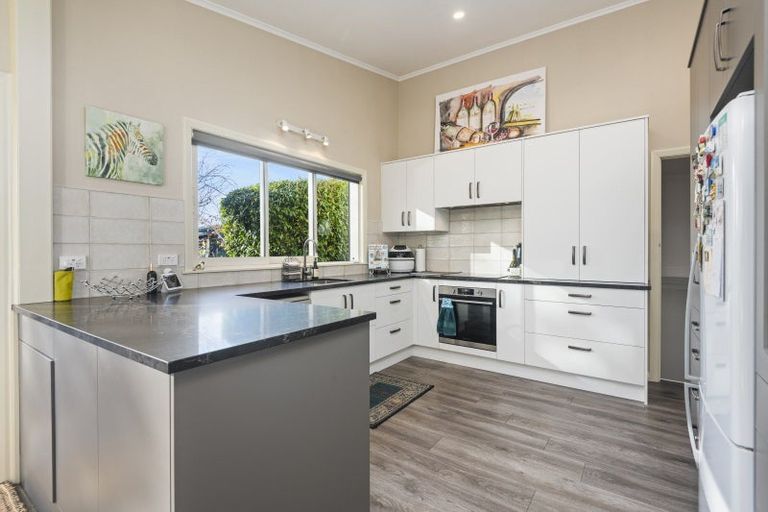 Photo of property in 34 Epsom Road, Hokowhitu, Palmerston North, 4410