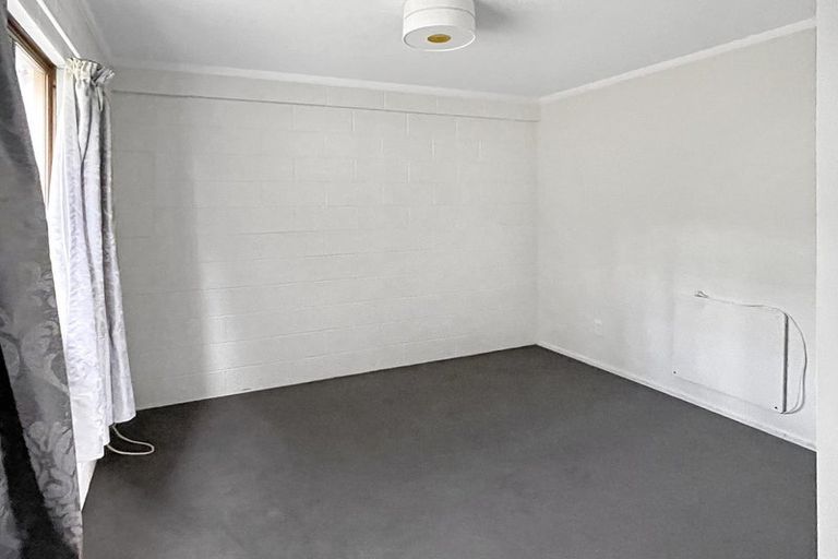 Photo of property in 44 Invergarry Road, Hilltop, Taupo, 3330