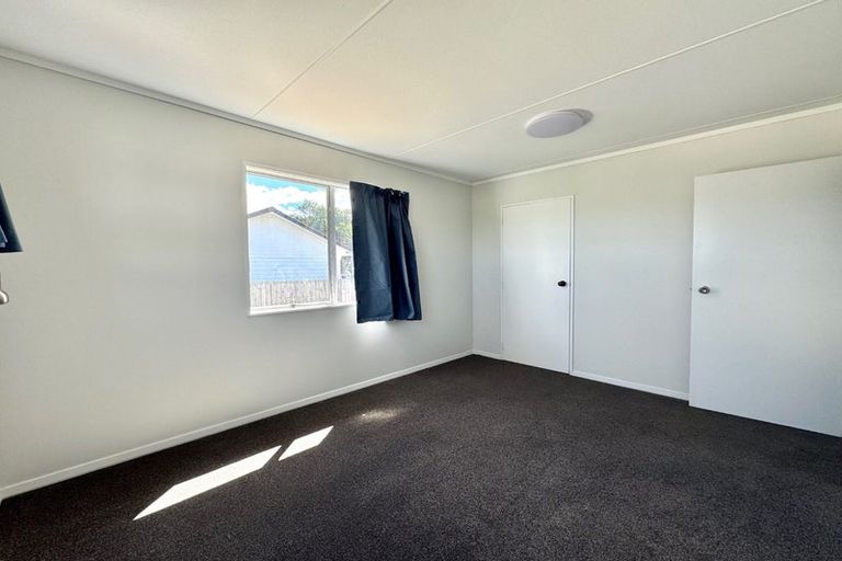 Photo of property in 23 Everglade Drive, Goodwood Heights, Auckland, 2105
