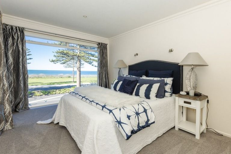 Photo of property in 627 Marine Parade, Napier South, Napier, 4110