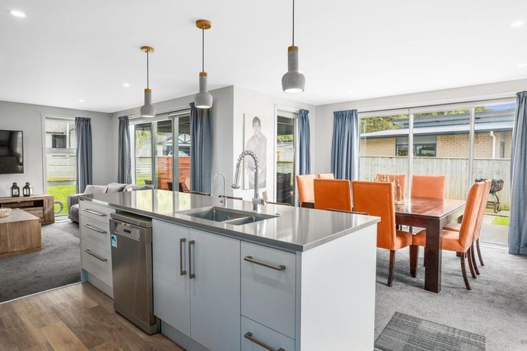 Photo of property in 48 Banks Boulevard, Whitby, Porirua, 5024