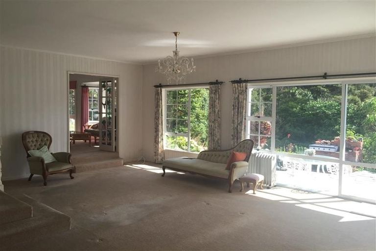 Photo of property in 116 Chelsea View Drive, Chatswood, Auckland, 0626