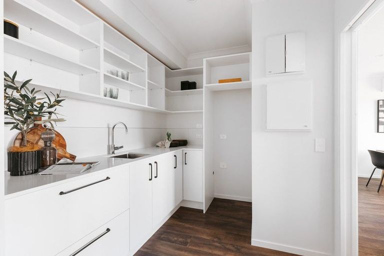 Photo of property in 2 Atutahi Lane, Papamoa Beach, 3118