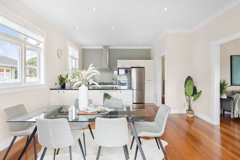 Photo of property in 29 Kingsway Avenue, Sandringham, Auckland, 1025