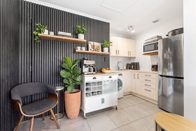 Photo of property in 13 Te Ruru Way, Stanmore Bay, Whangaparaoa, 0932
